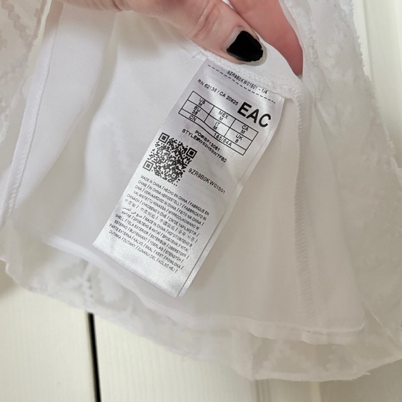 Guess White Cold Shoulder Breezy Boho Lacey Diamond Pattern Camisole Tank Top - Picture 7 of 11